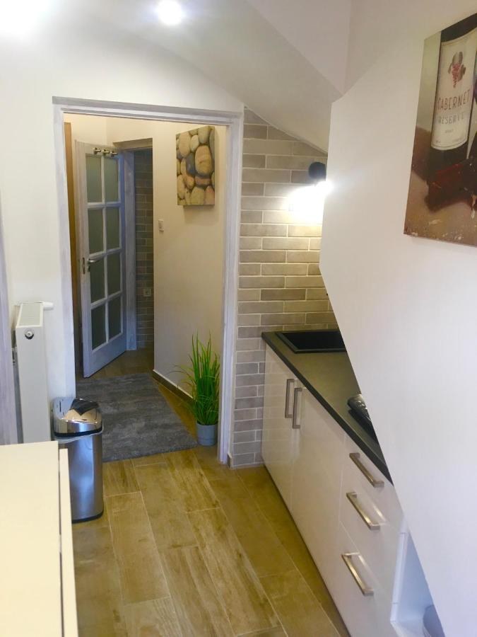 Boróka Apartman Belváros Veszprém Esterno foto